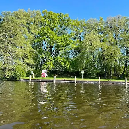 Modernes Reihenhaus Mit Wlan In Am Mueritzsee *