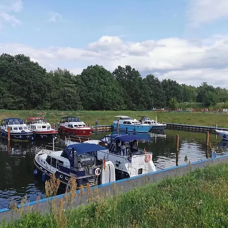 Reihenhaus Mit Wlan In Am Mueritzsee *