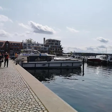 Modernes Reihenhaus Mit Wlan In Am Mueritzsee Semesterbostad *
