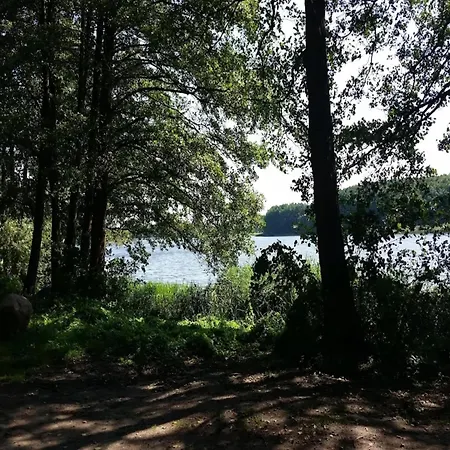 Semesterbostad Modernes Reihenhaus Mit Wlan In Am Mueritzsee