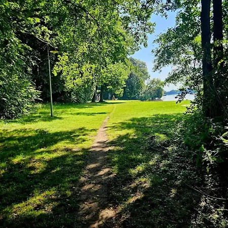 Modernes Reihenhaus Mit Wlan In Am Mueritzsee *